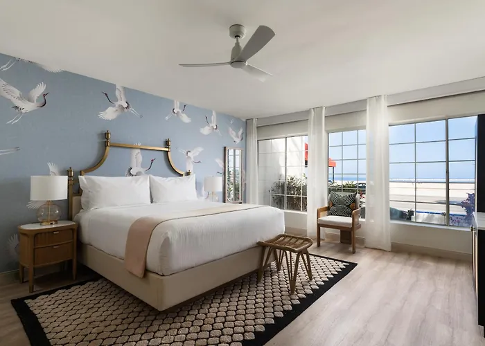 4 star hotel: The Milo