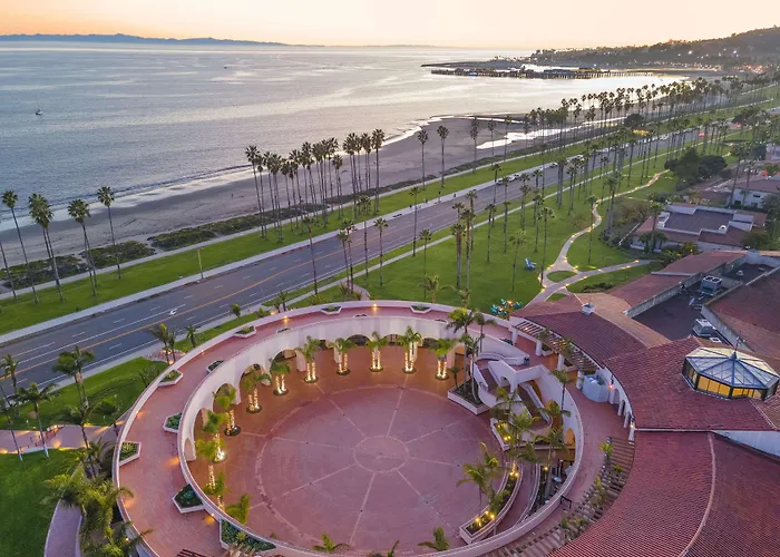 Hotel with view: Hilton Santa Barbara Beachfront Resort