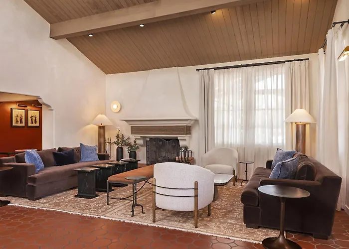 Romantic hotel: Best Western Plus Pepper Tree Inn